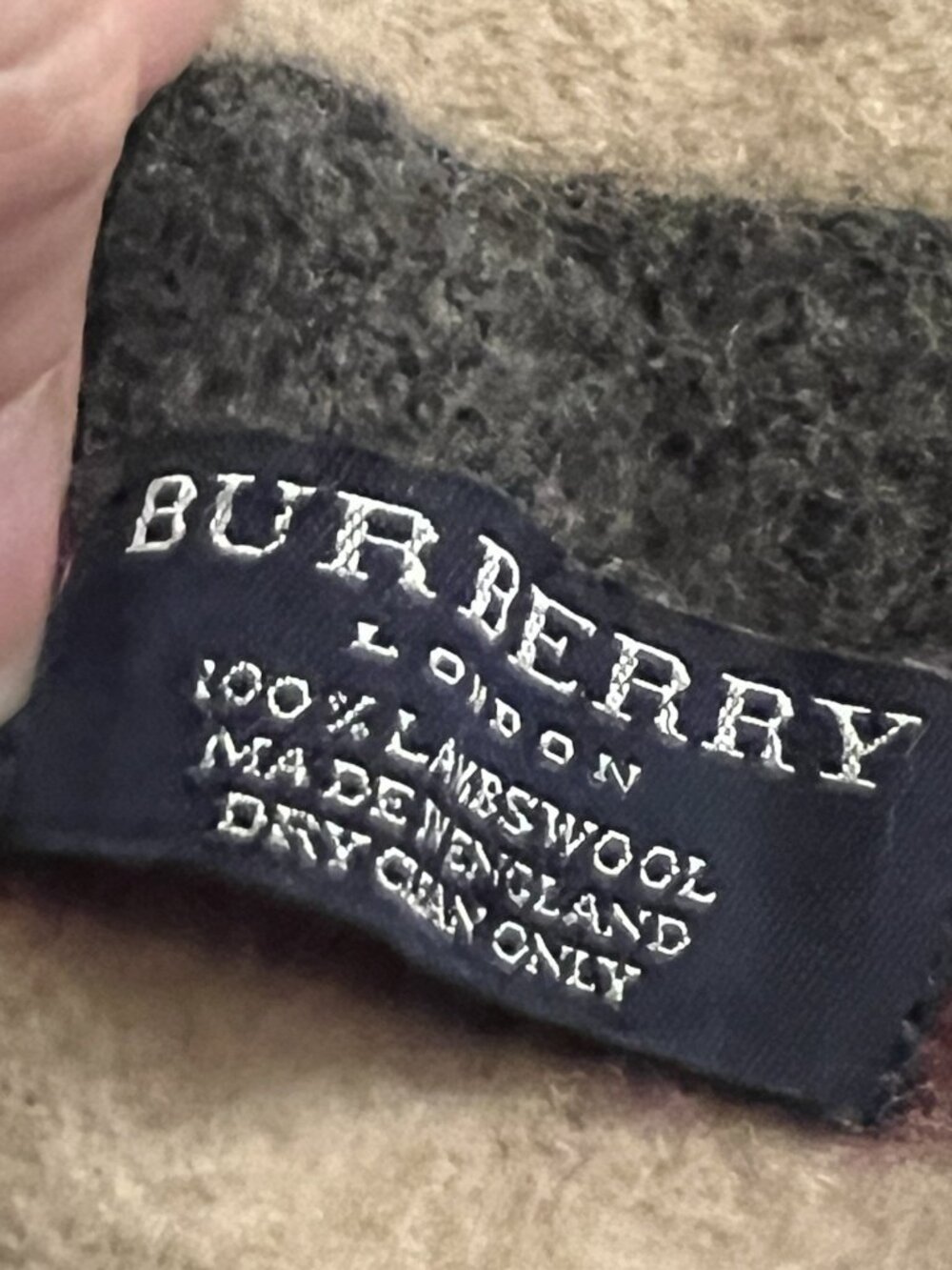 Burberry London Short Fringed Striped Lambswool Scarf - Picture 3 of 4